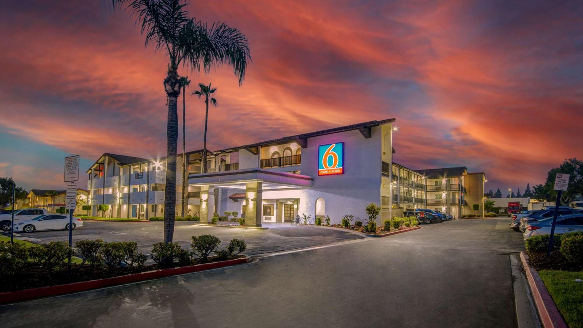 Studio 6 Ontario Ca Convention Center Airport エクステリア 写真